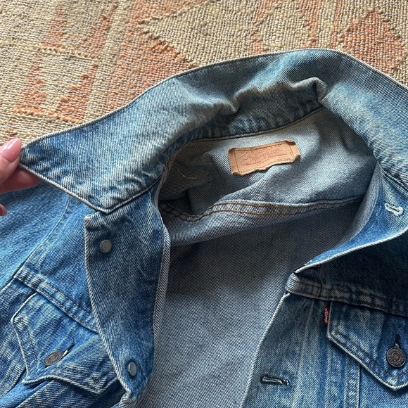 Vintage Levi's Classic Denim Boyfriend Jacket - Picture 13 of 13